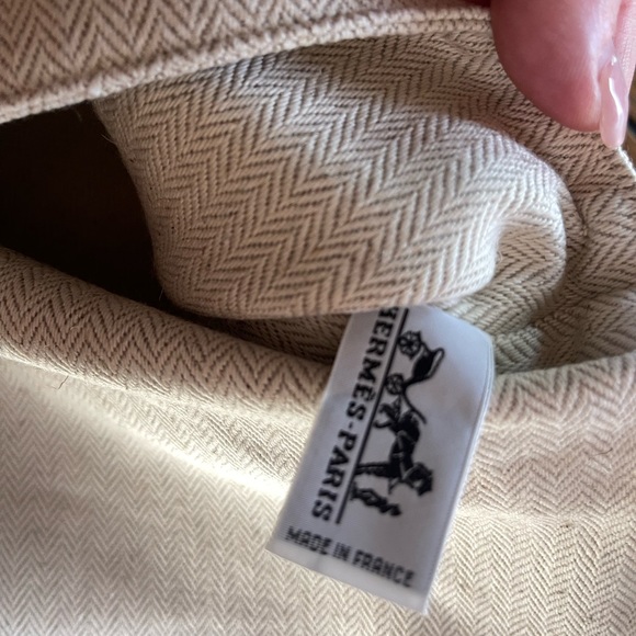Authentic Hermes Cloth Bag with Magnetic Closure - Picture 6 of 7